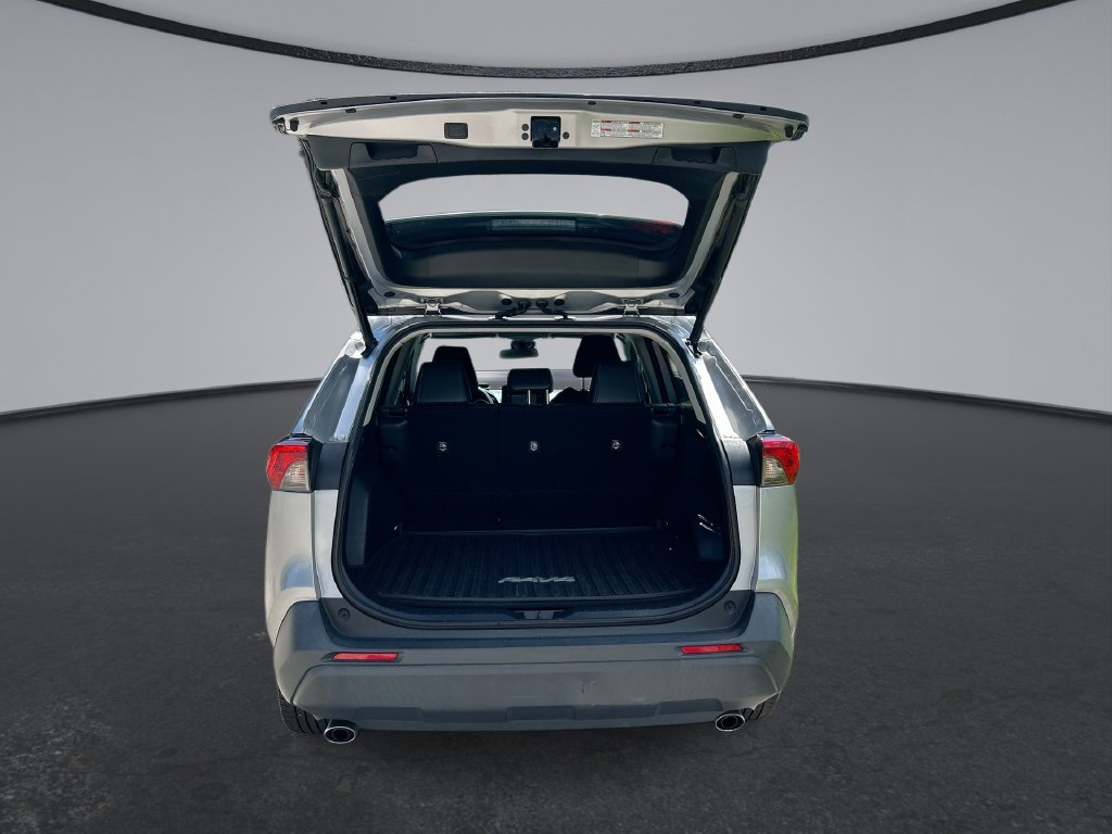Thumbnail: 2022 Toyota RAV4 - 31
