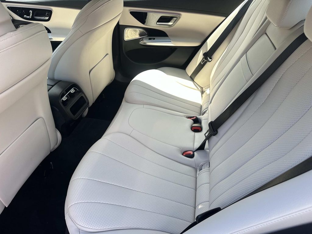 Thumbnail: 2024 Mercedes-Benz E-Class - 15