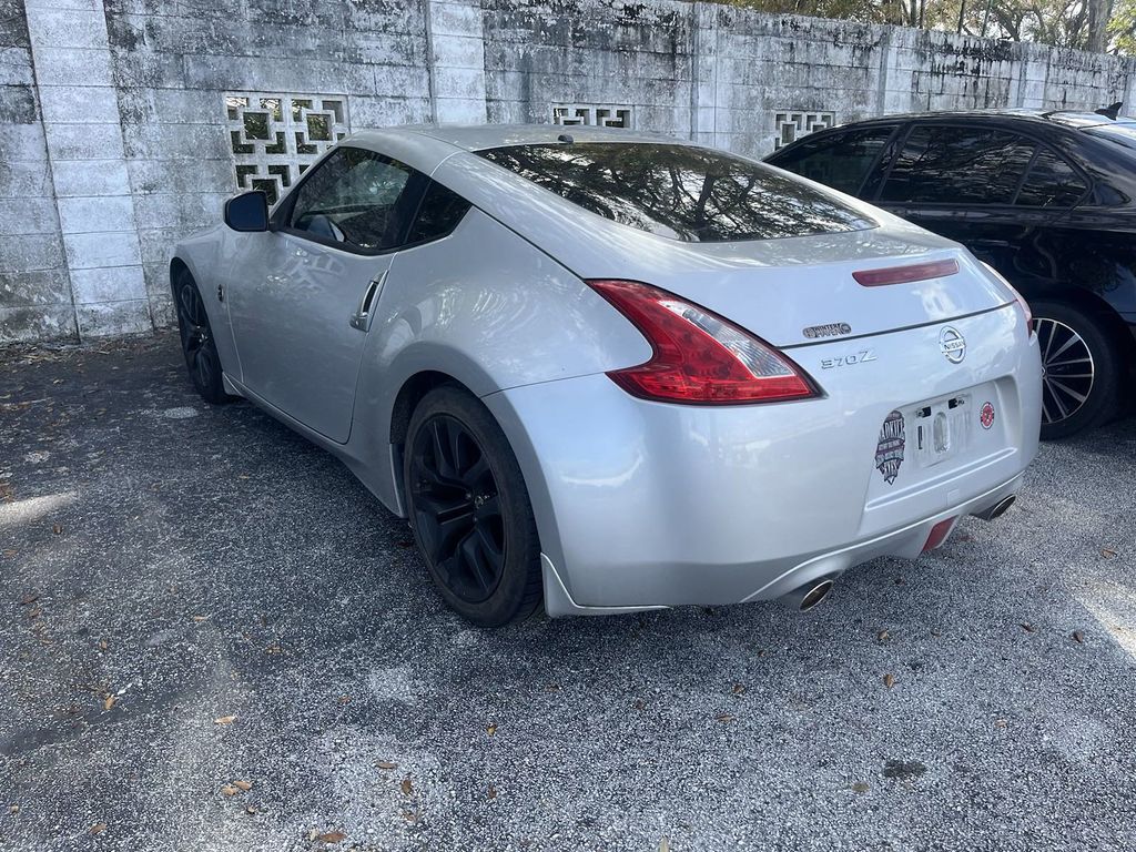 2015 Nissan 370Z Base 4