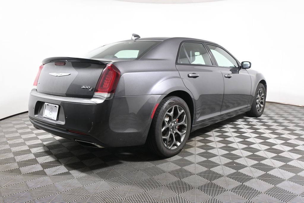 Thumbnail: 2015 Chrysler 300 - 7