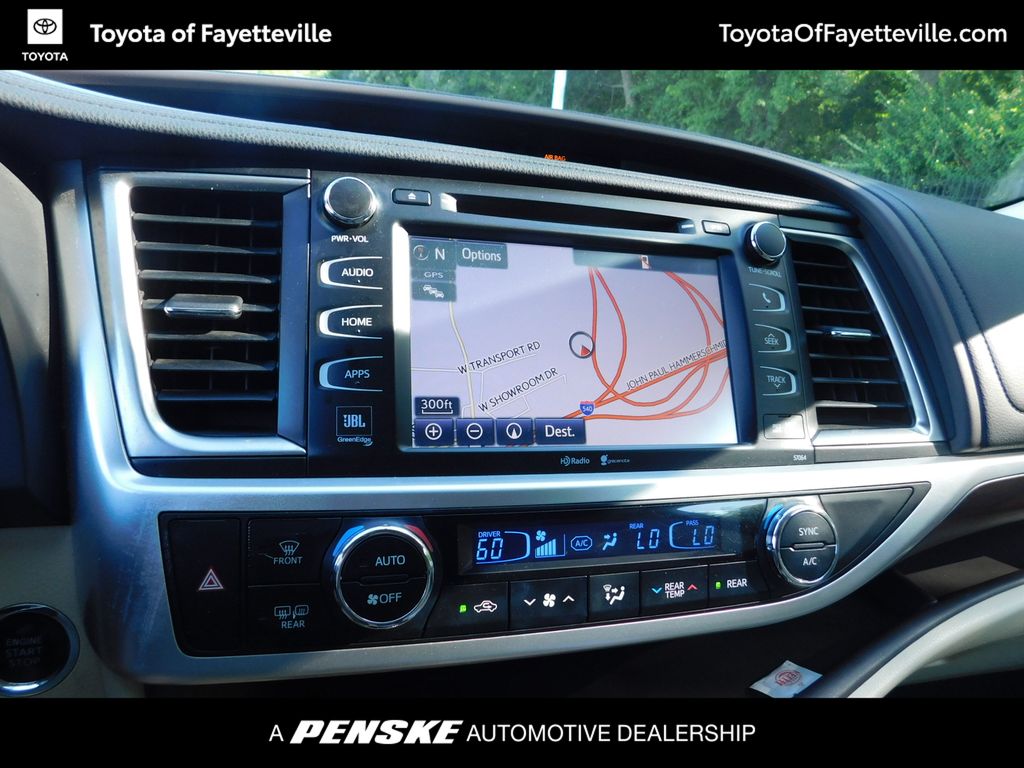 Thumbnail: 2015 Toyota Highlander - 6