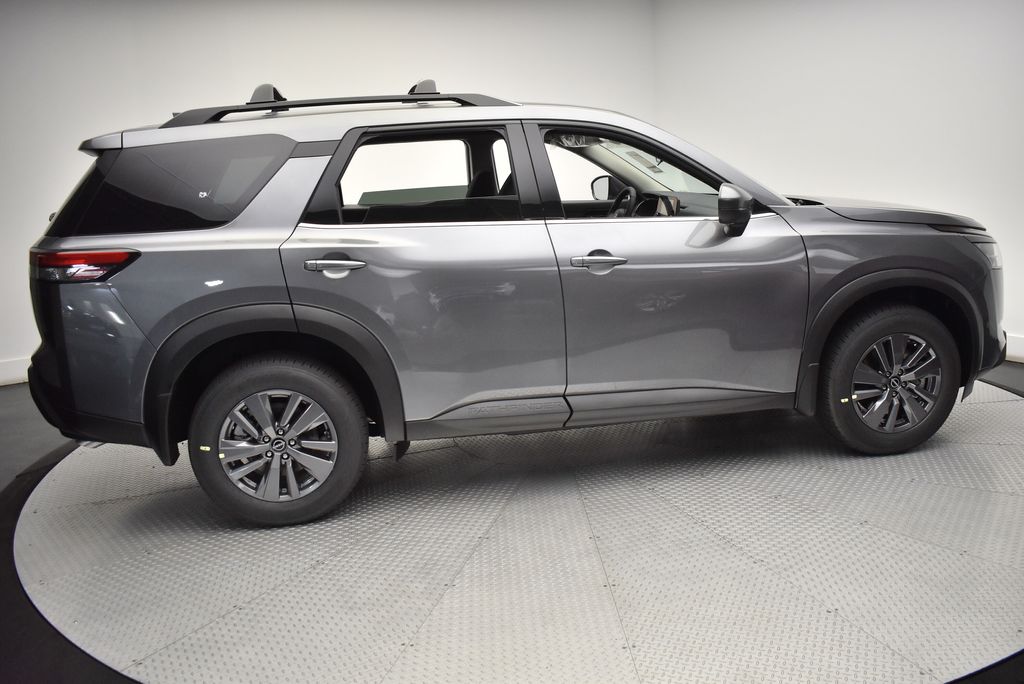 Thumbnail: 2025 Nissan Pathfinder - 4