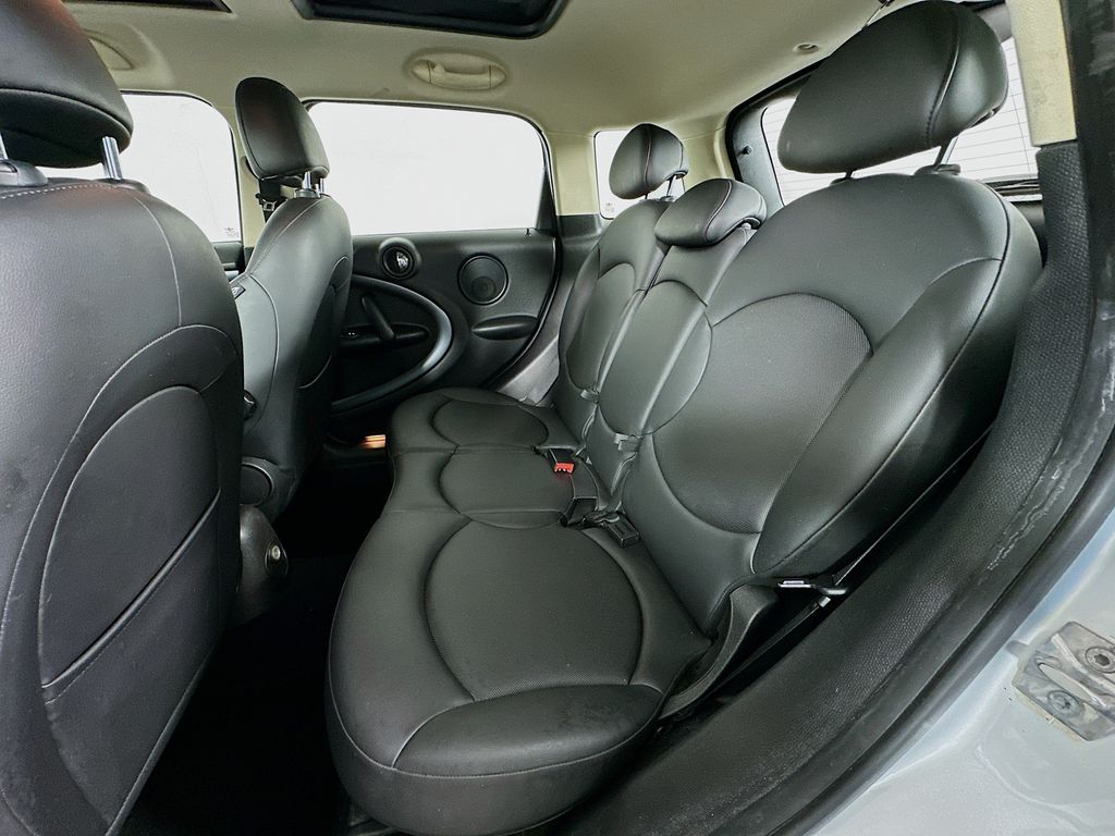 Thumbnail: 2013 MINI Cooper Countryman - 22