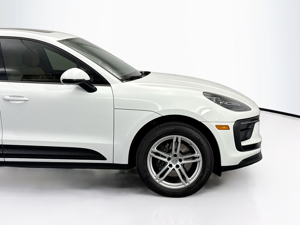 Thumbnail: 2023 Porsche Macan - 11