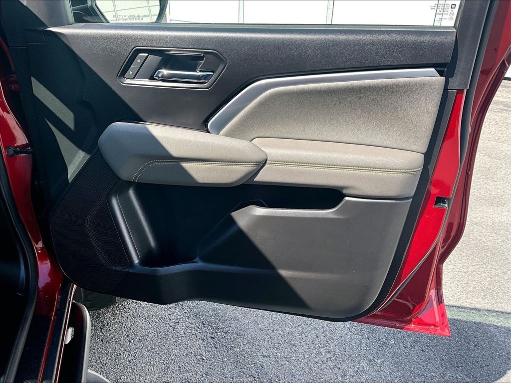 2026 Chevrolet Colorado — photo 12