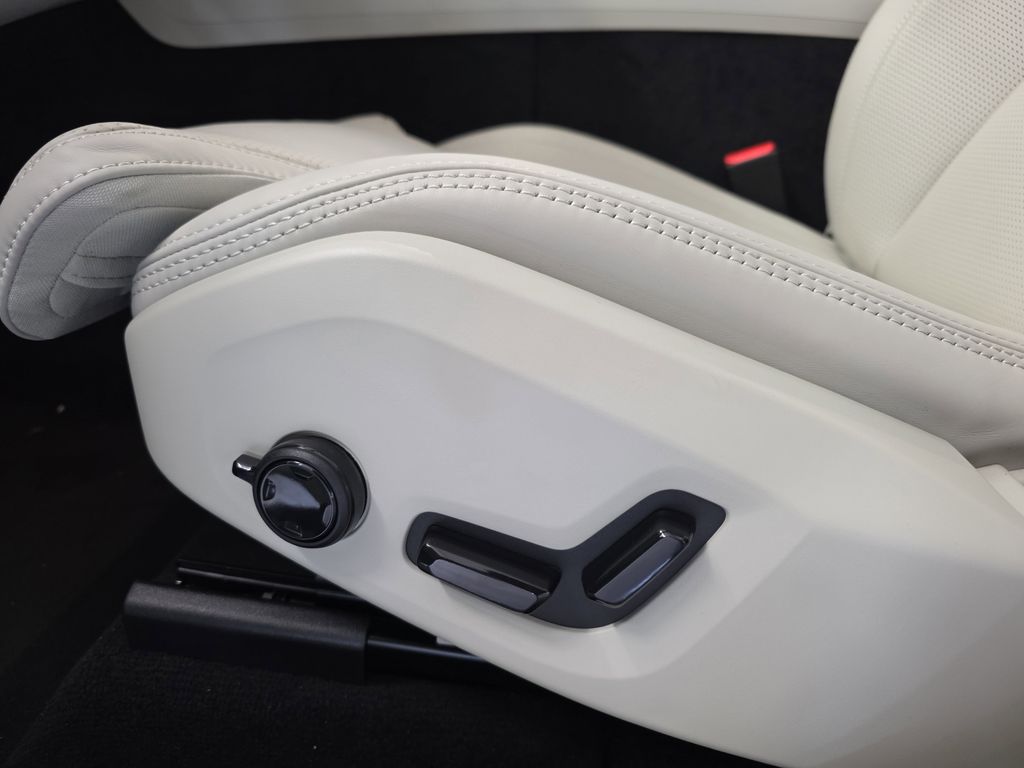new 2026 Volvo XC60 car, priced at $61,155