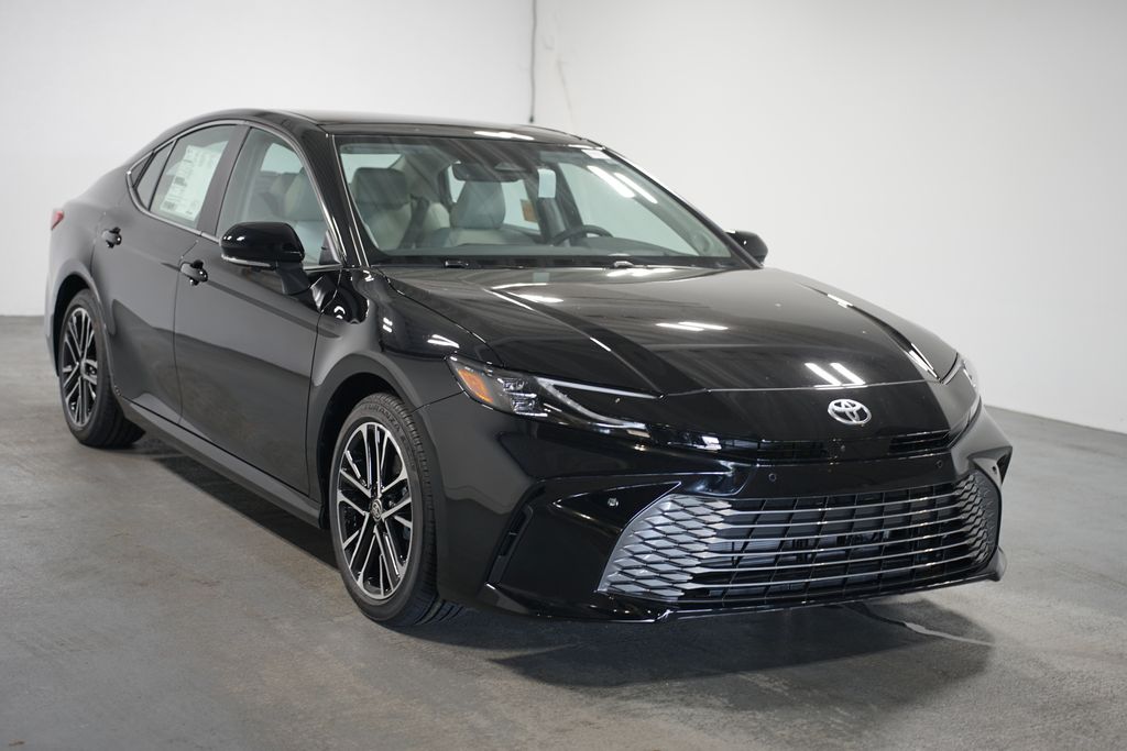 Thumbnail: 2025 Toyota Camry - 3