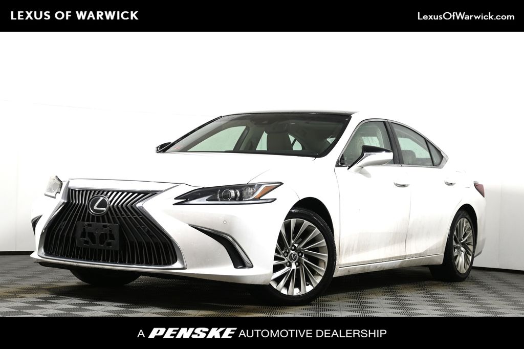 Thumbnail: 2020 Lexus ES - 1