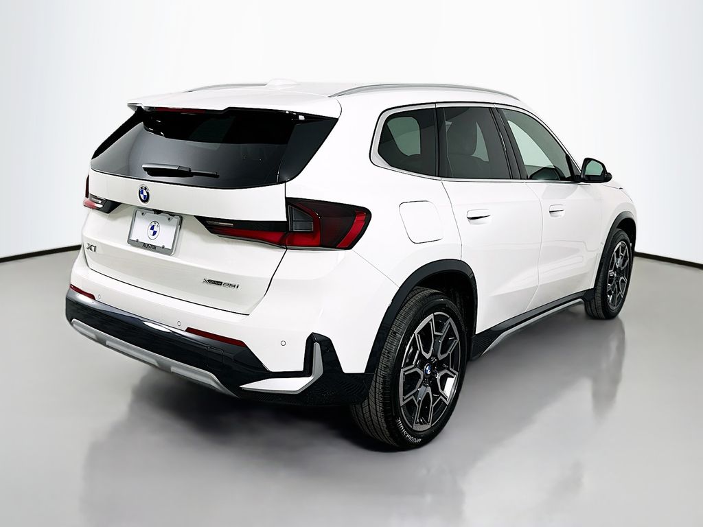2025 BMW X1 xDrive28i 5