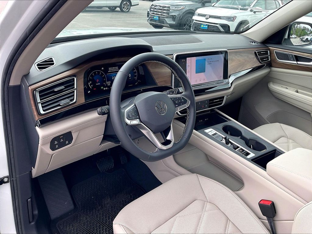 2026 Volkswagen Atlas — photo 9