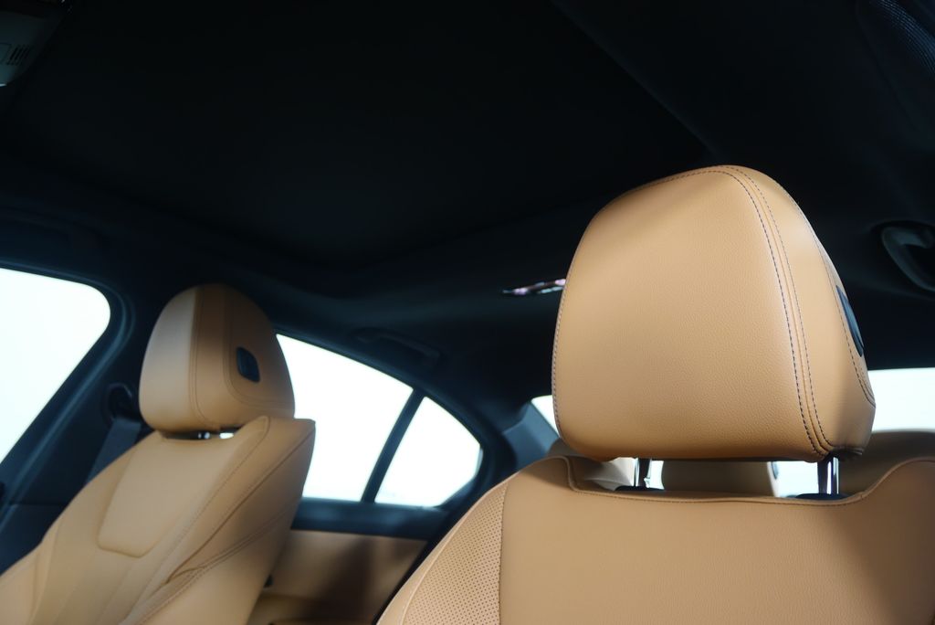 Thumbnail: 2026 BMW 3 Series - 11