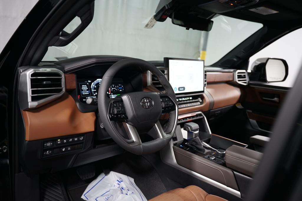 2025 Toyota Sequoia  12