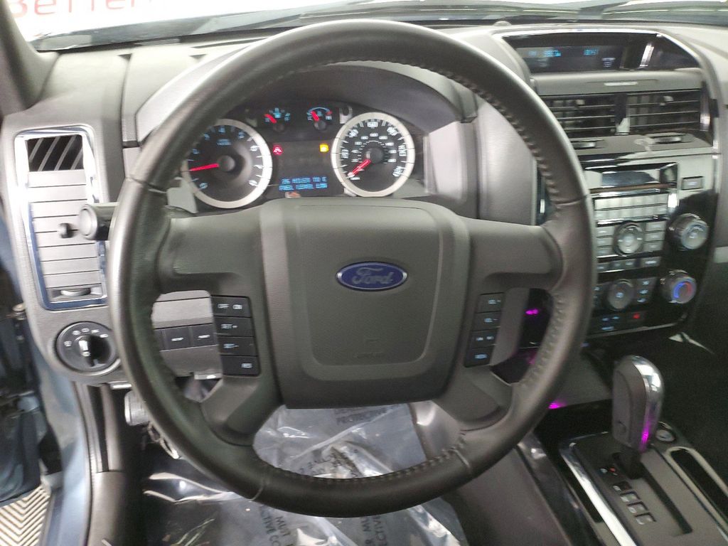 2011 Ford Escape XLT 24