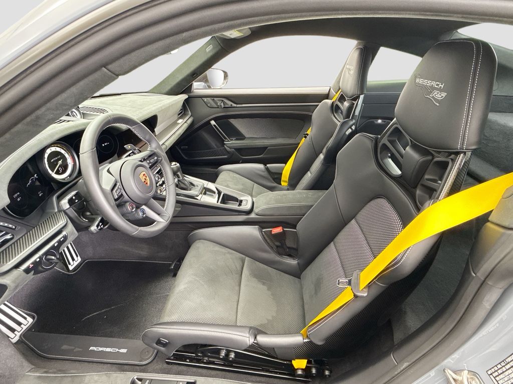 Thumbnail: 2025 Porsche 911 - 5