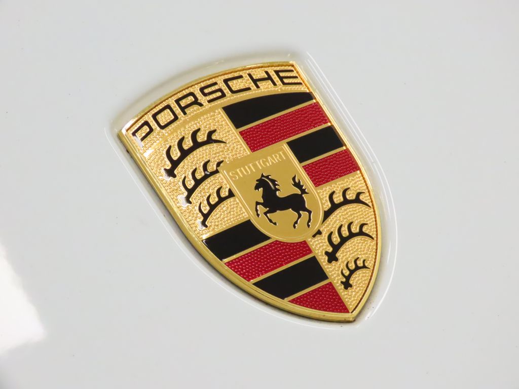 Thumbnail: 2017 Porsche 911 - 13