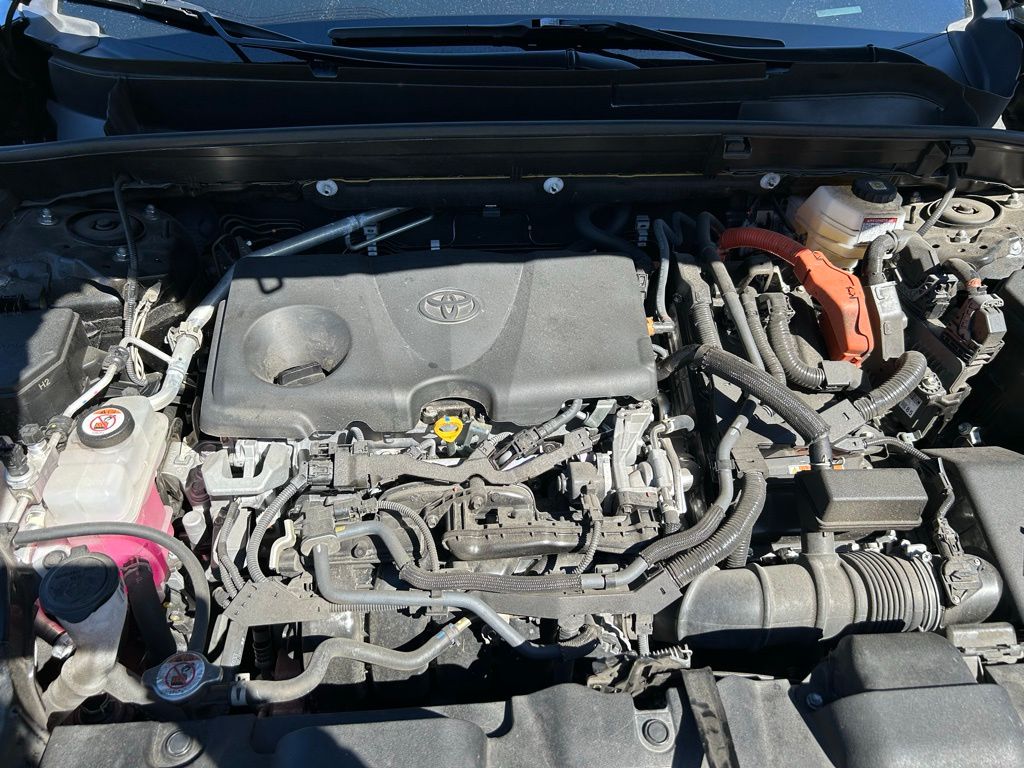 Thumbnail: 2022 Toyota Venza - 11