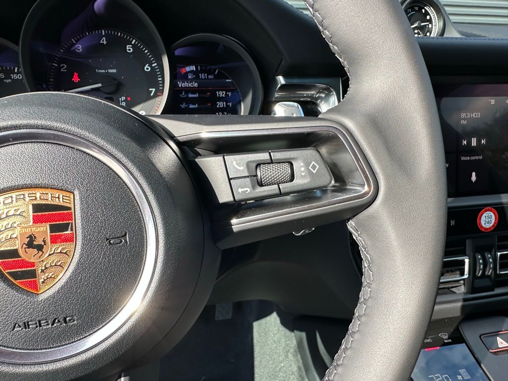 Thumbnail: 2026 Porsche Macan - 16