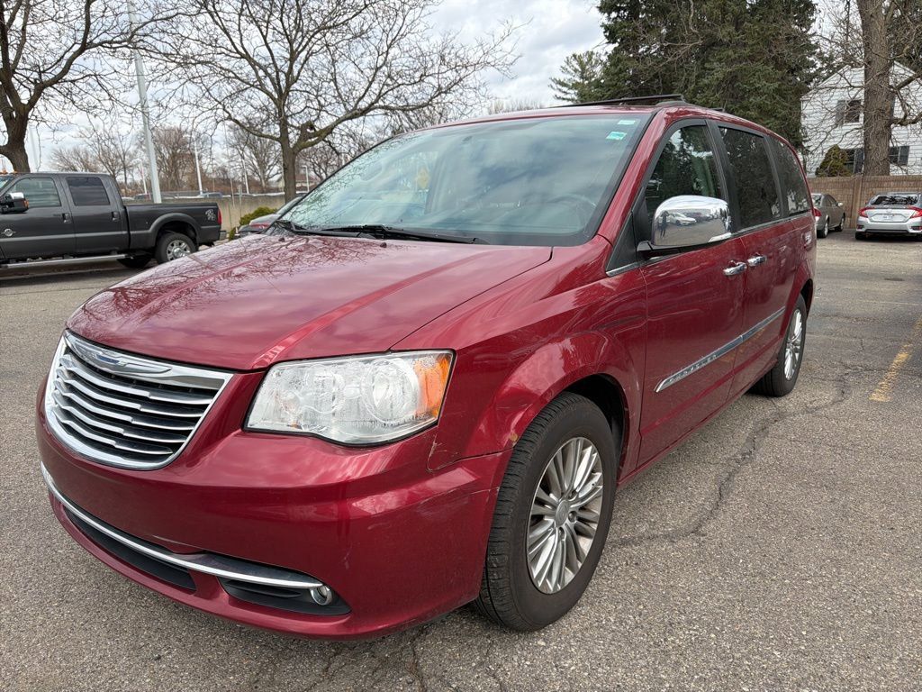 2015 Chrysler Town & Country Touring-L
