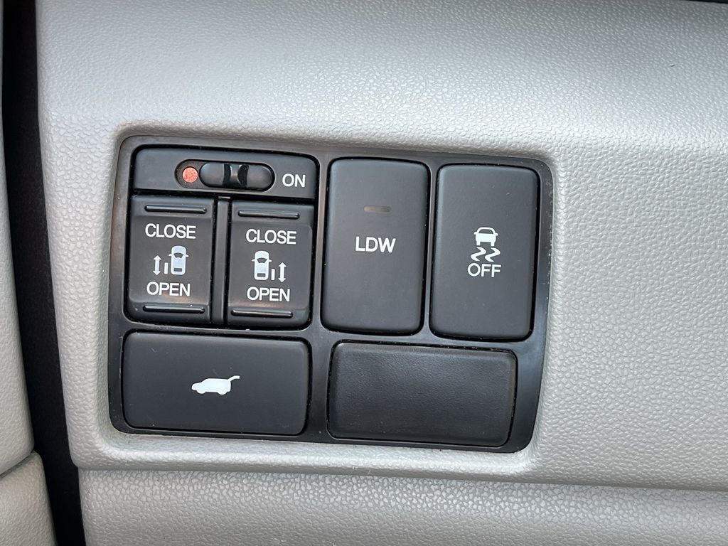2016 Honda Odyssey EX-L photo