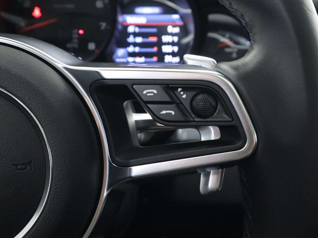 Thumbnail: 2019 Porsche 911 - 15