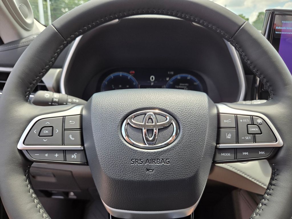 New 2026 Toyota Highlander SUV