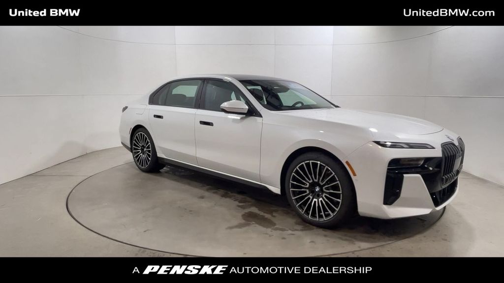 2025 BMW 7 Series 740i 2