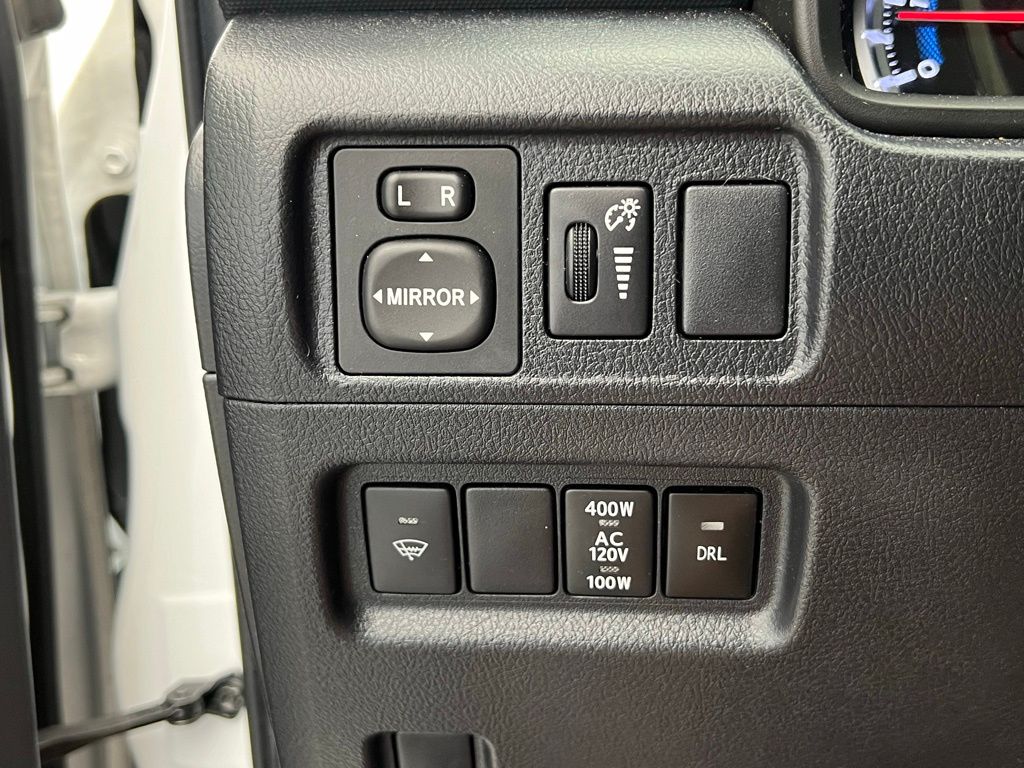 2018 Toyota 4Runner SR5 21