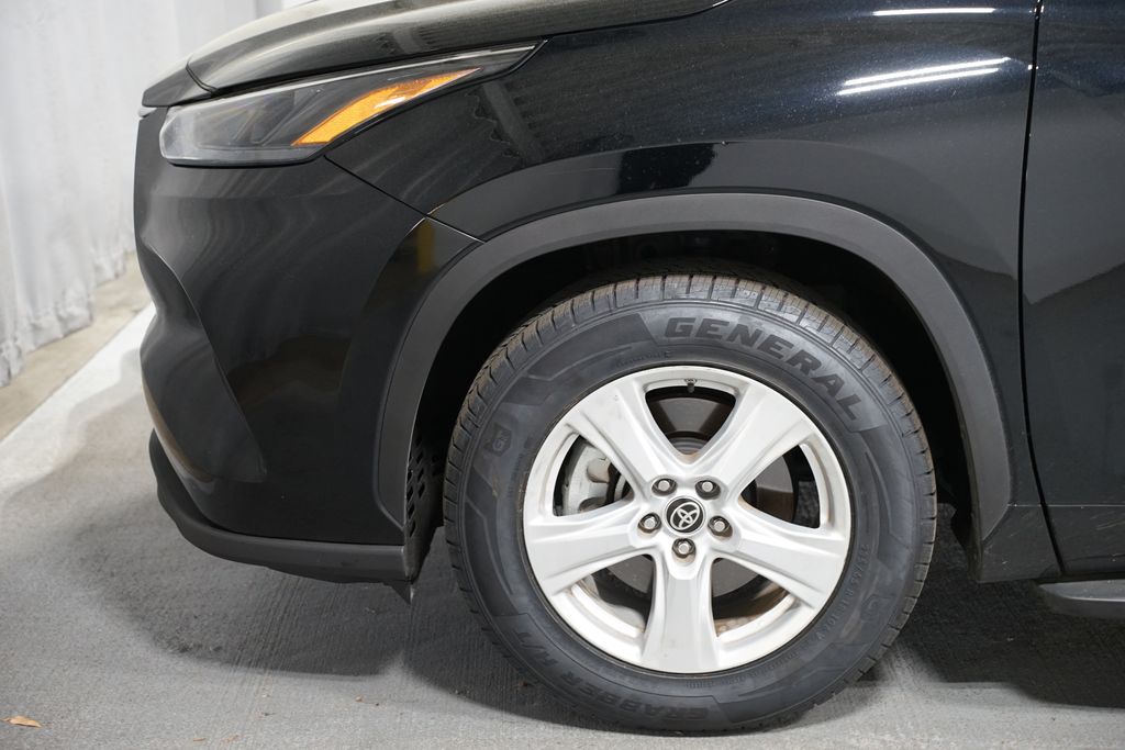 Thumbnail: 2024 Toyota Highlander - 5