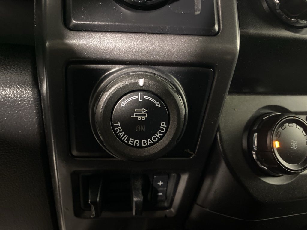 Used 2019 Black Ford XLT image 21