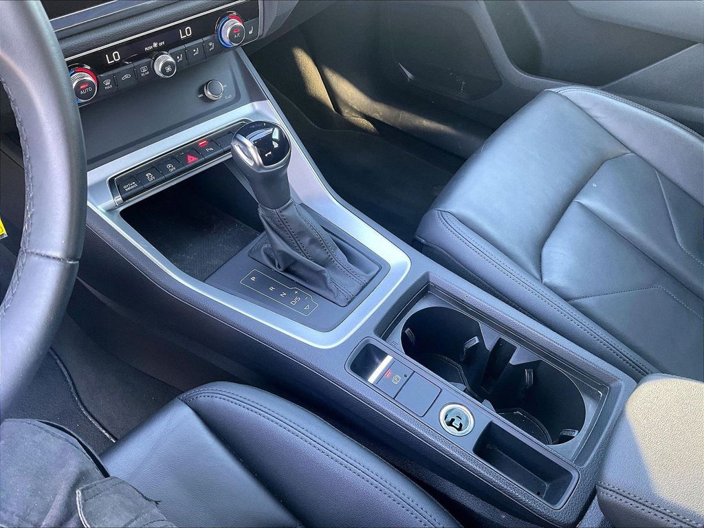 2025 Audi Q3 — photo 17