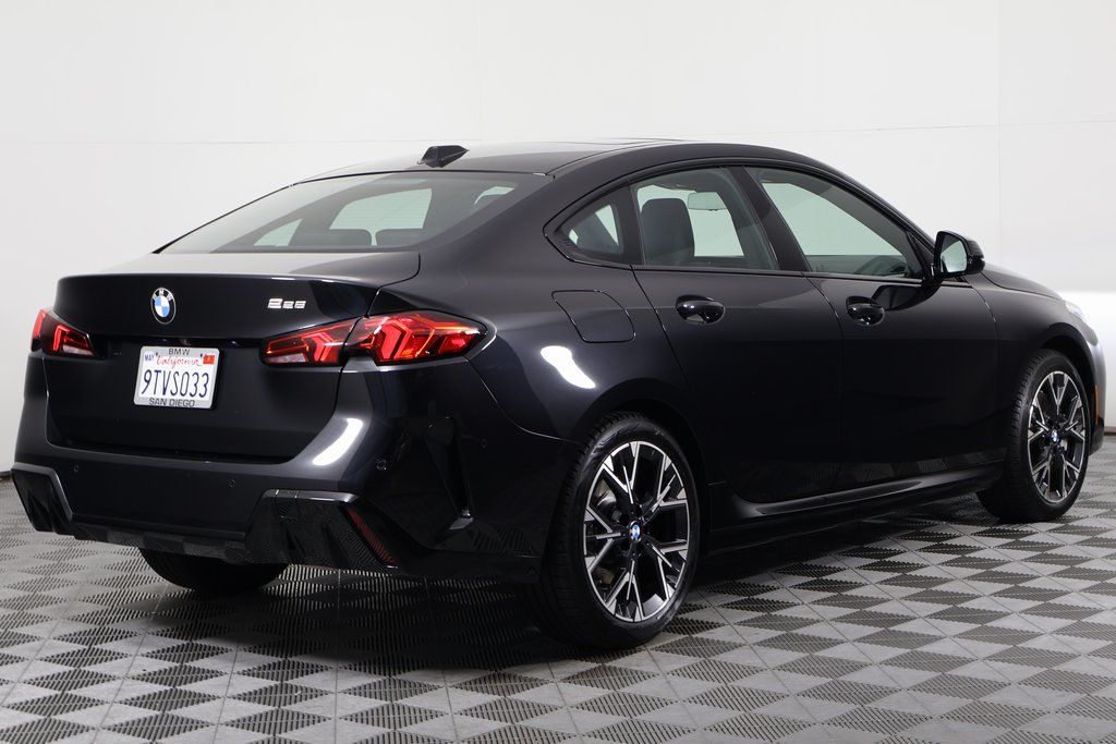 Thumbnail: 2026 BMW 2 Series - 4