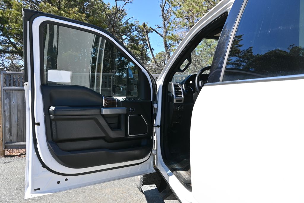 Thumbnail: 2017 Ford Econoline - 8