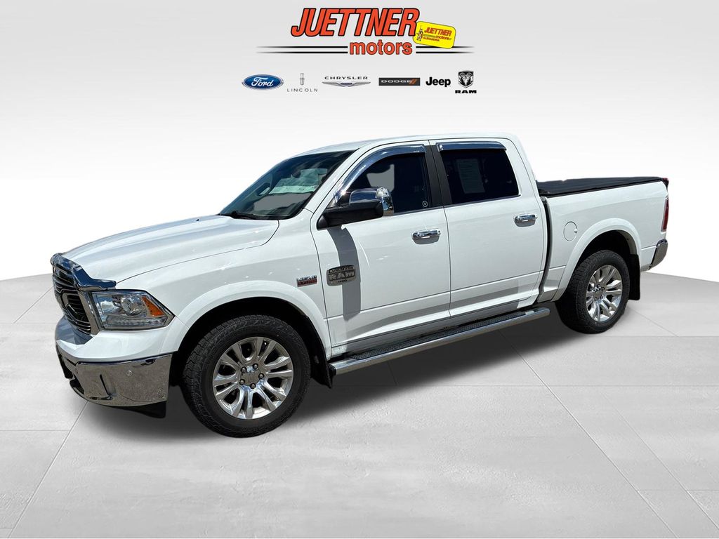Bright White Clearcoat 2017 RAM 1500 Pickup Truck Four-Wheel Drive 8-Speed Automatic