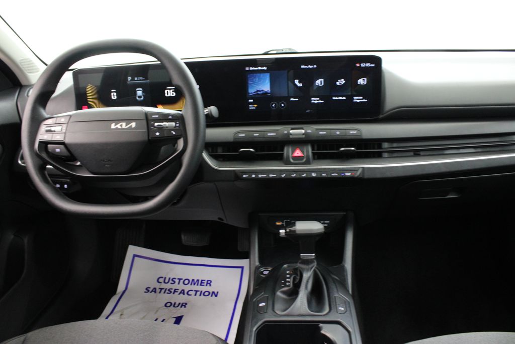 used 2025 Kia K4 car