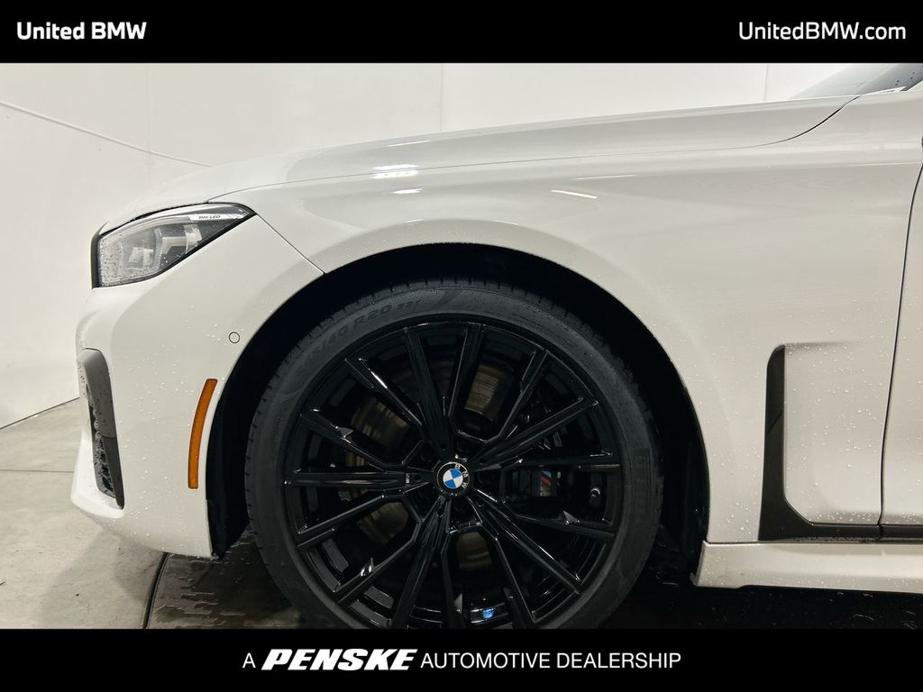 Thumbnail: 2022 BMW 7 Series - 10