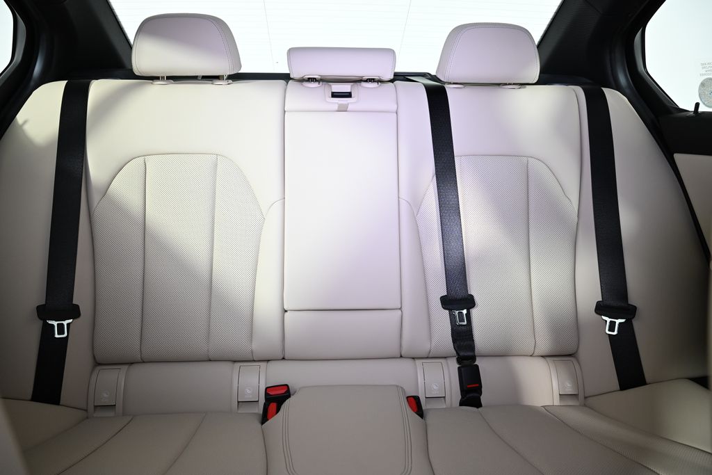 Thumbnail: 2026 BMW 3 Series - 25