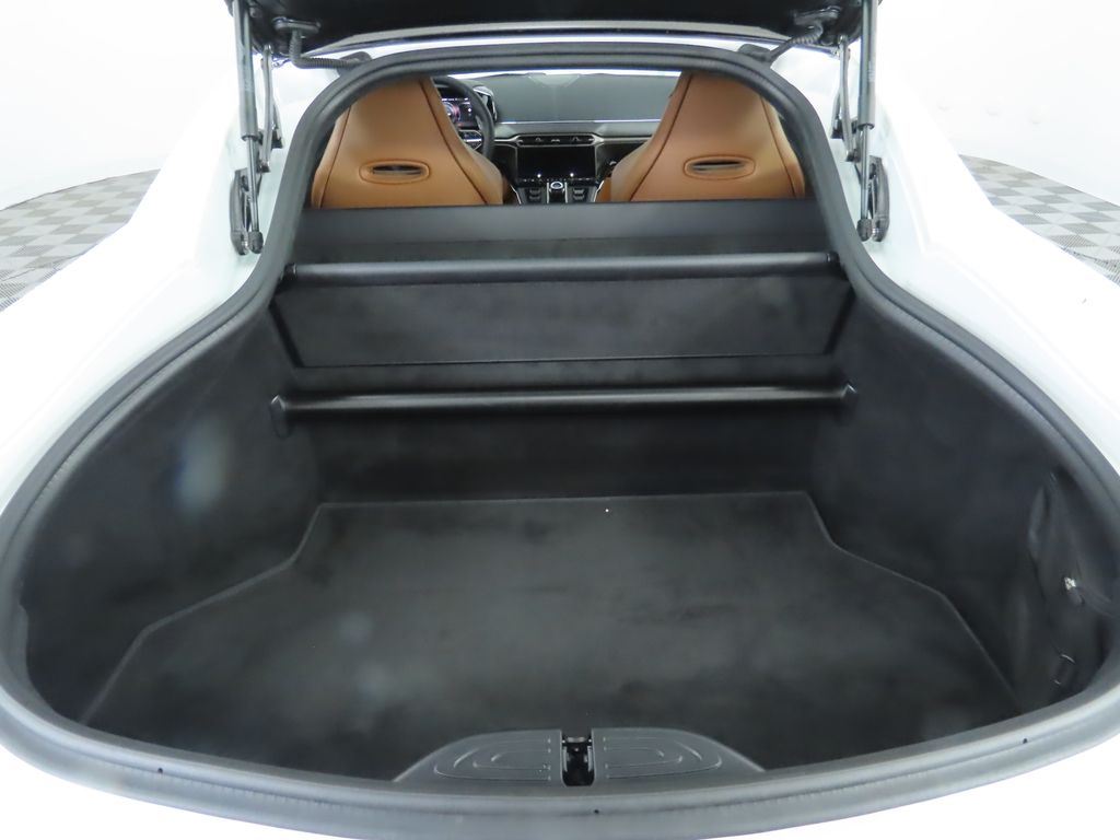 Thumbnail: 2025 Aston Martin Vantage - 26