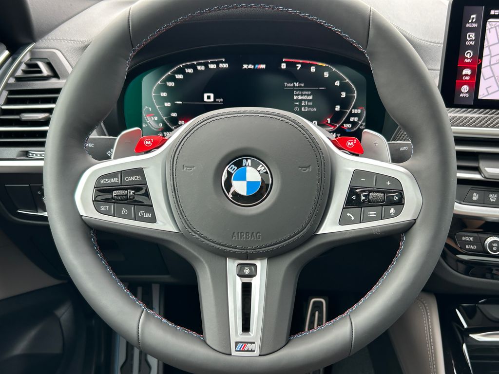Thumbnail: 2025 BMW X4 - 18