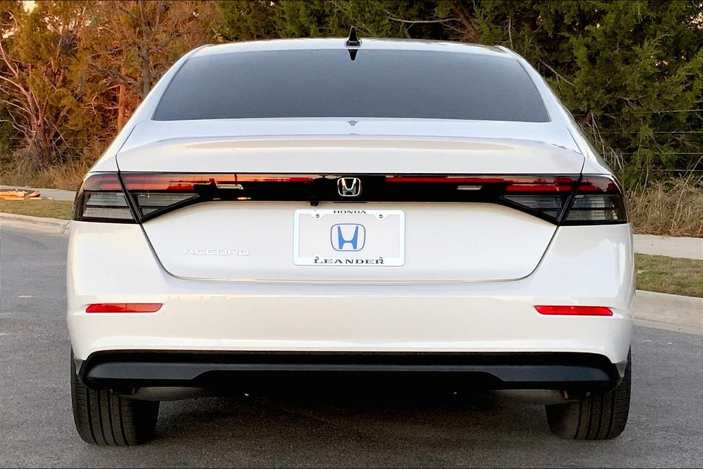 2025 Honda Accord SE 4