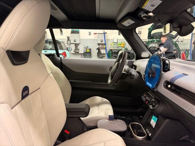 Thumbnail: 2026 MINI Cooper - 23