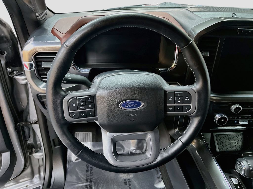 Used 2023 Silver Metallic Ford Lariat image 11