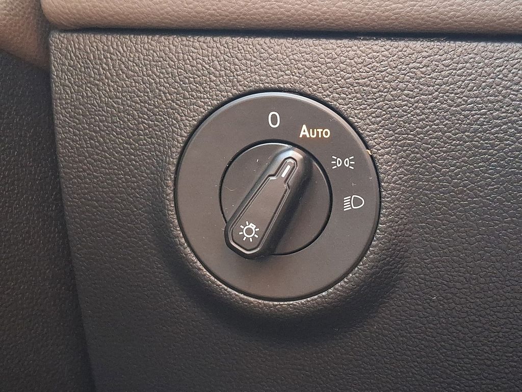 2022 Volkswagen Taos 1.5T SEL White at Auto Express Mitsubishi