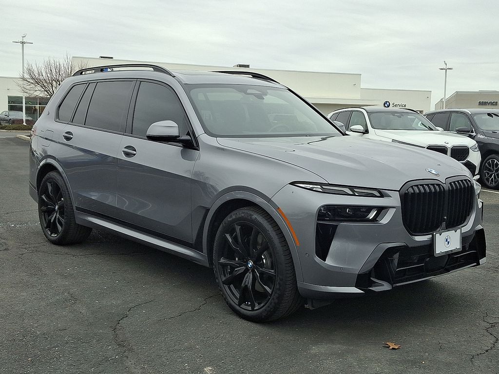 Thumbnail: 2024 BMW X7 - 3