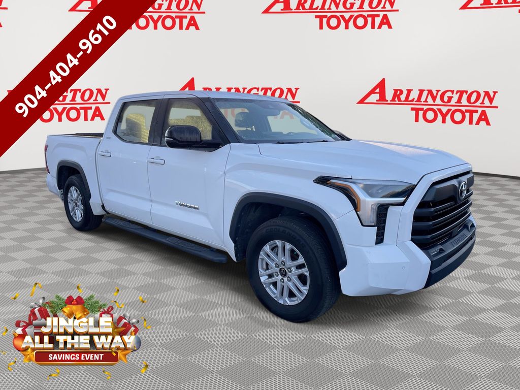 2022 Toyota Tundra SR5's photo