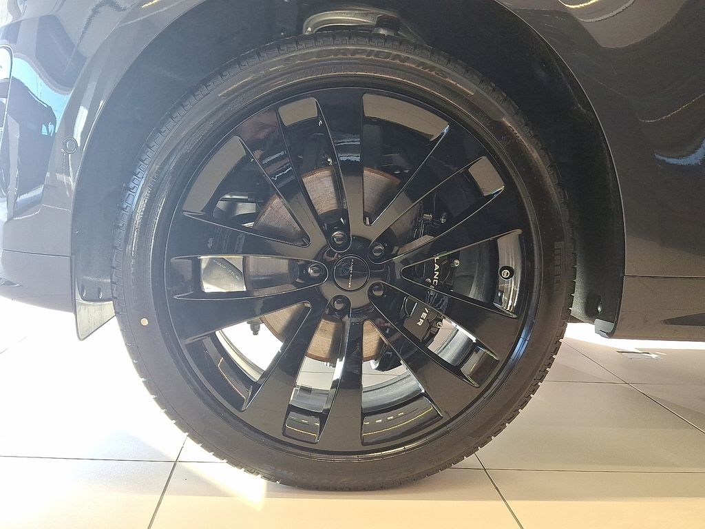 Thumbnail: 2026 Land Rover Range Rover Sport - 5