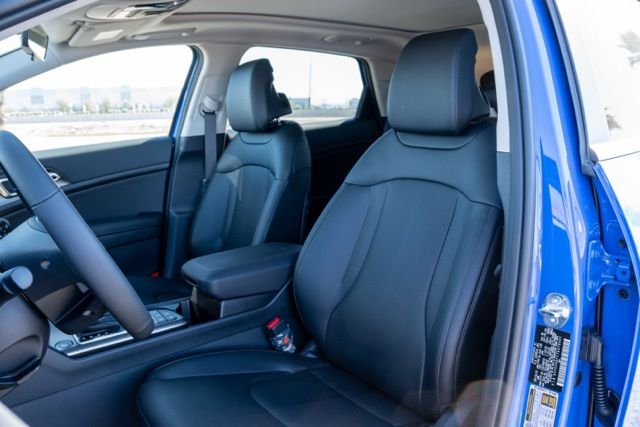 2026 Kia Sportage EX - Photo 12