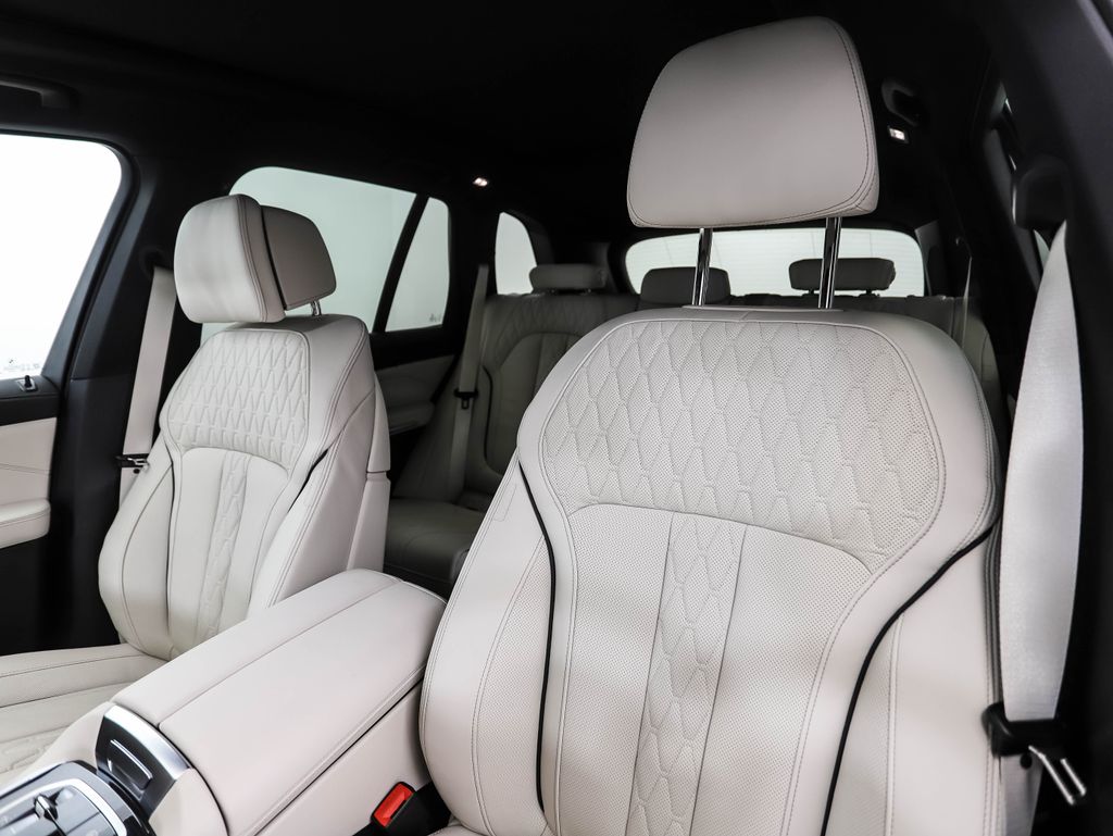 2026 BMW X5 xDrive50e 12