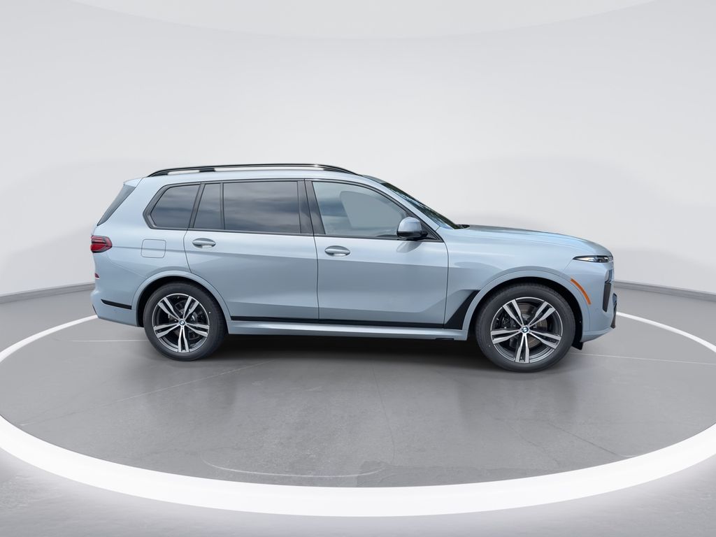Thumbnail: 2026 BMW X7 - 9