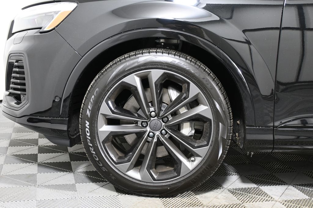 Thumbnail: 2026 Audi Q7 - 11