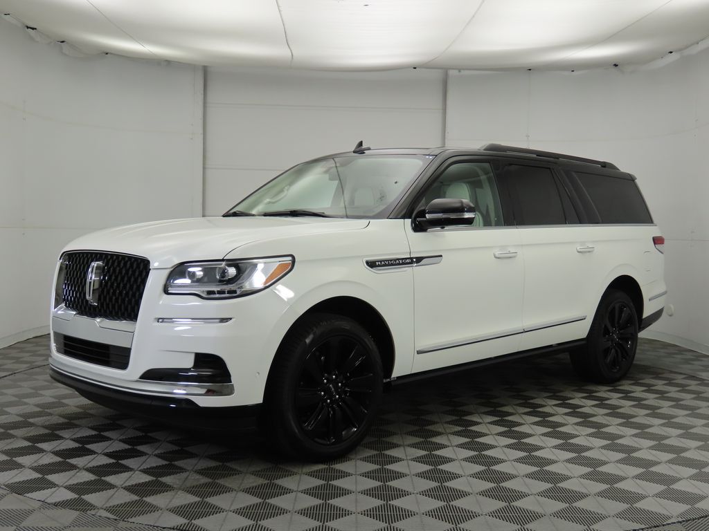 2024 Lincoln Navigator Black Label Hero Image